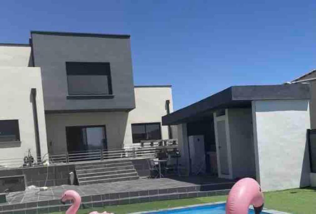 Proche Plage ,Lumineux, Confort Et Bien Situe Villa Mèze Esterno foto